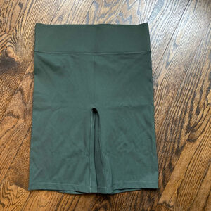 Women's Kyodan Shorts Size S Green